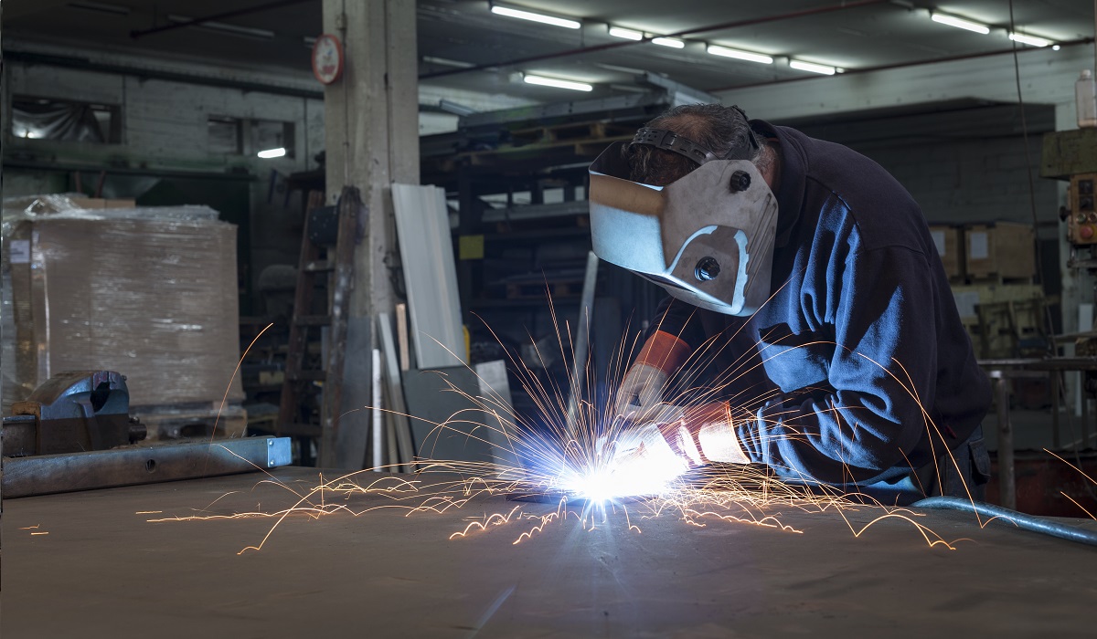 How to Hire Welders Manpower in Doha Fast and Easy
